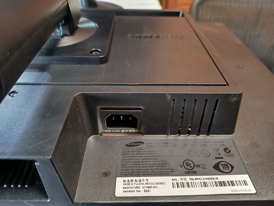 Монитор-Samsung Syncmaster S22b420bw 22" ,LED, LCD,1680 x 1050