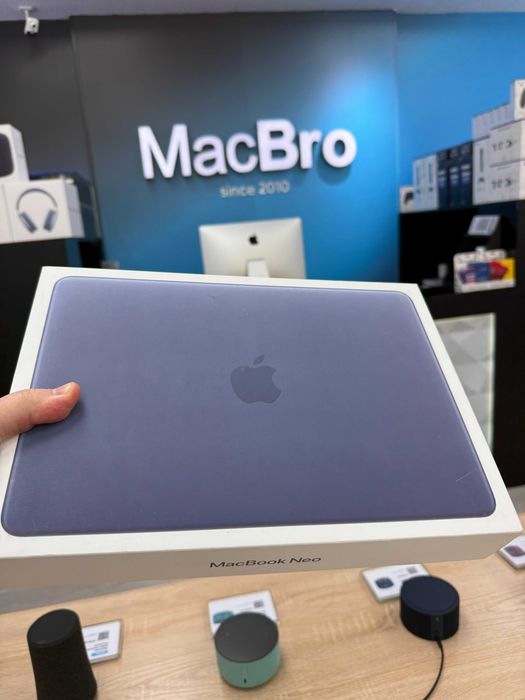 Ноутбук Apple MacBook Neo 13" 8GB / 256GB Indigo