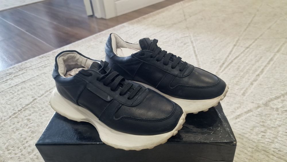 Фирменный обувь оригинал