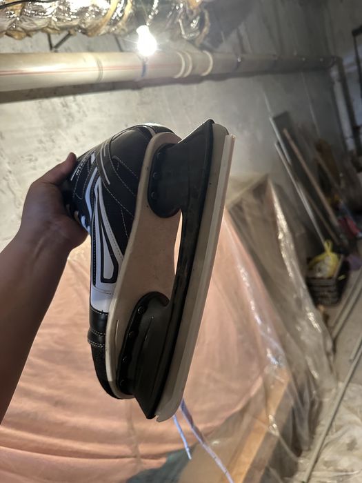 Продам коньки звоните