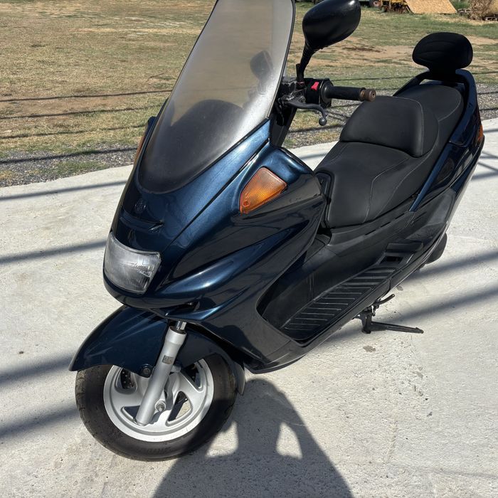 Yamaha majesty 250