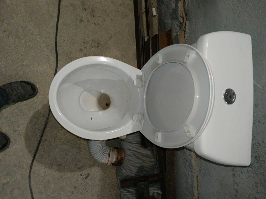 Унитаз в хорошем состоянии