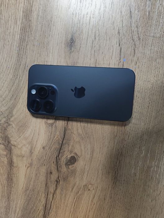 Продам iphone 15 pro 128gb