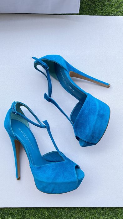 Босоножки замшевые Cesaro Casadei 36