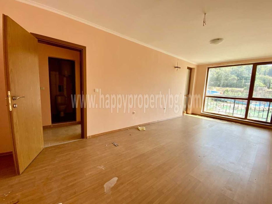 Продава се Двустаен апартамент в к.к. Елените - 58 кв.м за 725 €/кв.м - Снимка #1