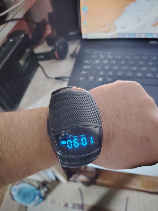 Ceas cu radio și Bluetooth