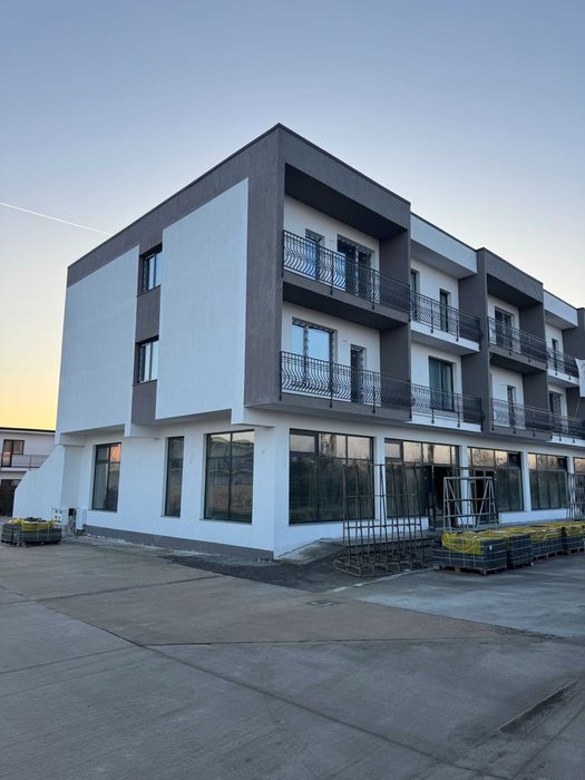 Spațiu comercial 330 mp de închiriat – Bucov, acces public