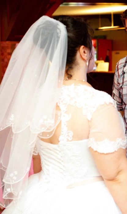 Rochie de mireasa cu crinolina masura mare