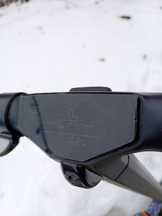 Vând trotineta kukirin s1 pro custom+casca protecție+echipament