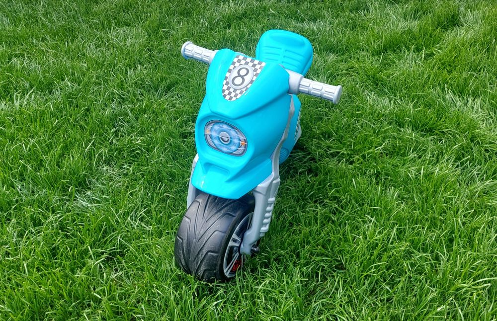 Motocicleta fara pedale pentru copii