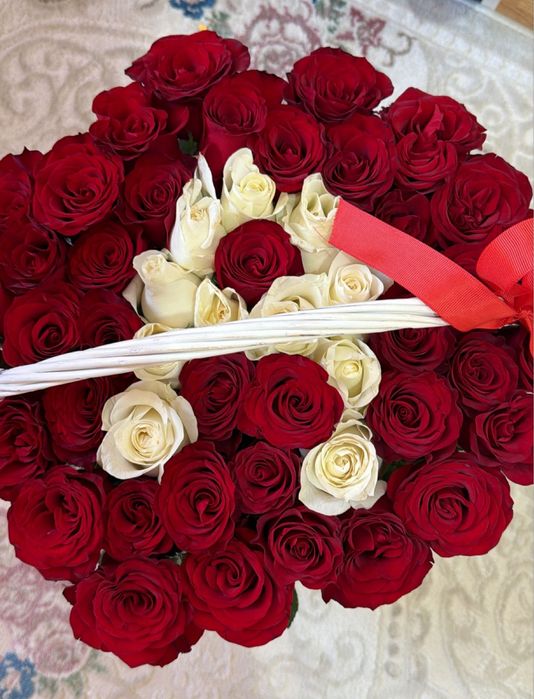 Цветы 51 роза за 10к