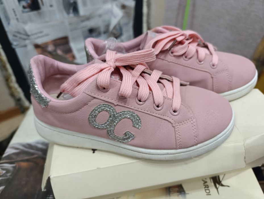 Срочно продам обувь для