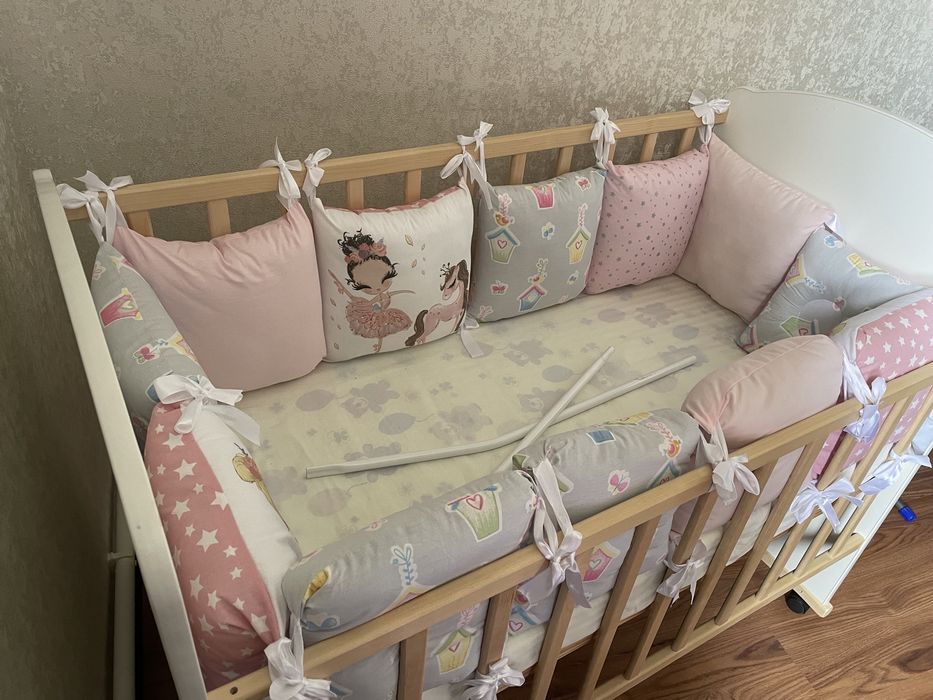 Манеж с бортиками