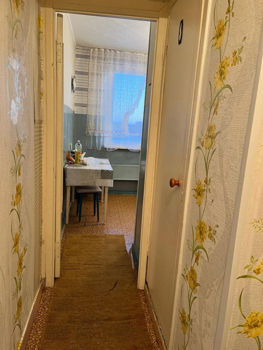 Продам 1км кв в 1 мкр