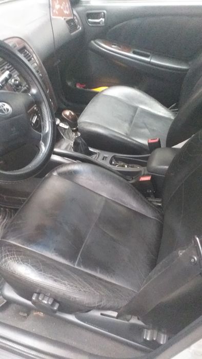 Продам Toyota Avensis 2002