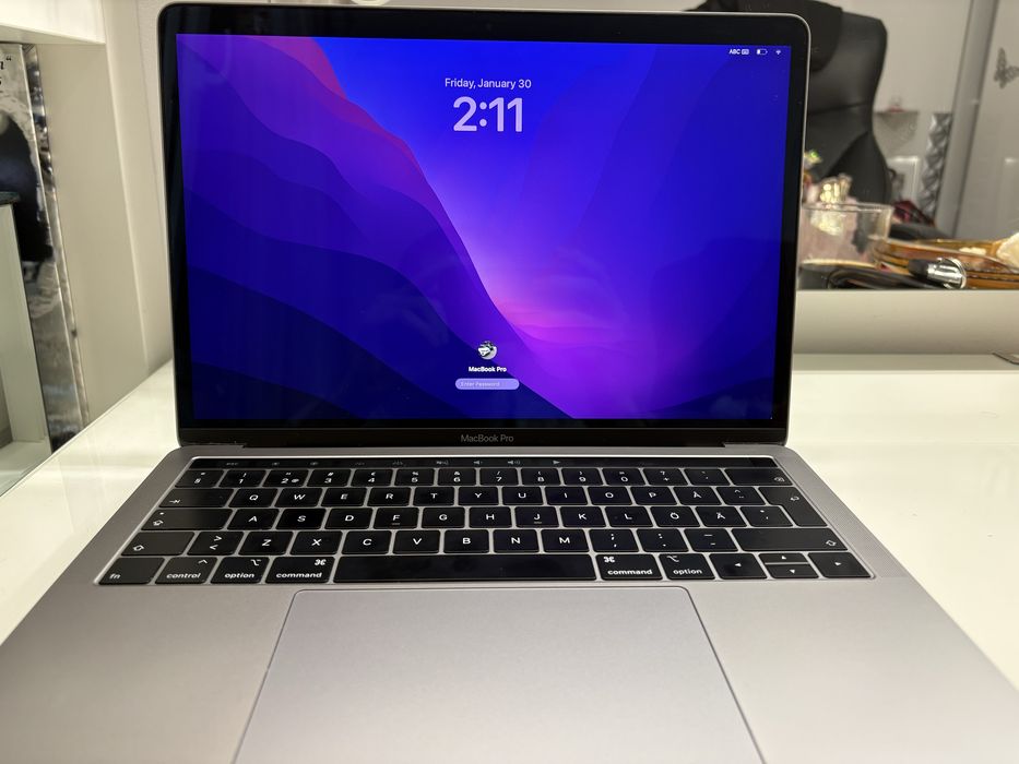 Macbook pro 2019 13-inch