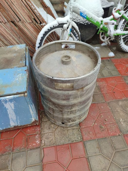 Piva bochka sotiladi