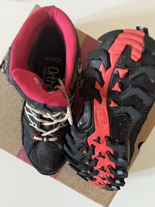 Обувки - сандали, официални с тънко токче, боти