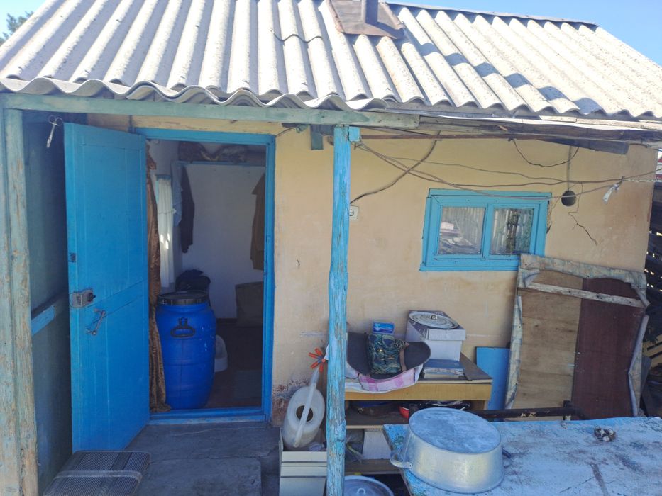 Продам дачу . Участок 6 соток .