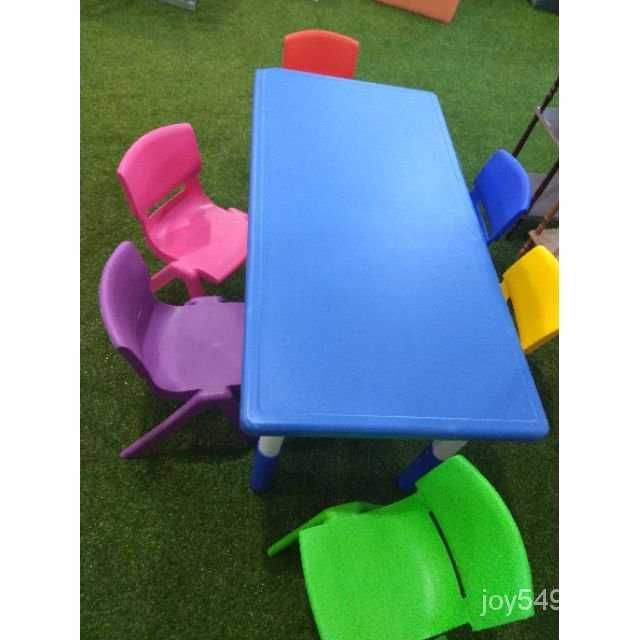 Детский столик пластиковый