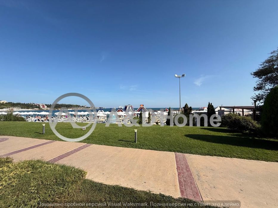 Двустаен апартамент в жилищен комплекс с фронтална гледка море в Равда