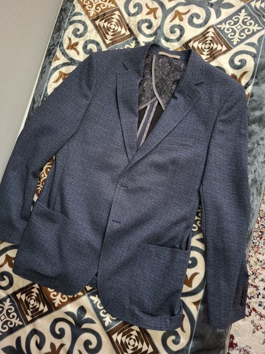 Пиджак полуприталенный