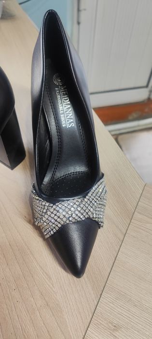 Туфли женские,на каблуке