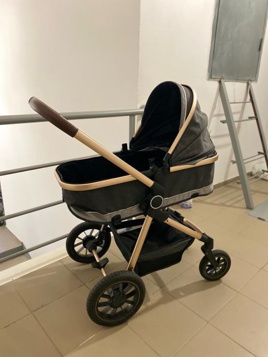 Продам Коляску Почти новый