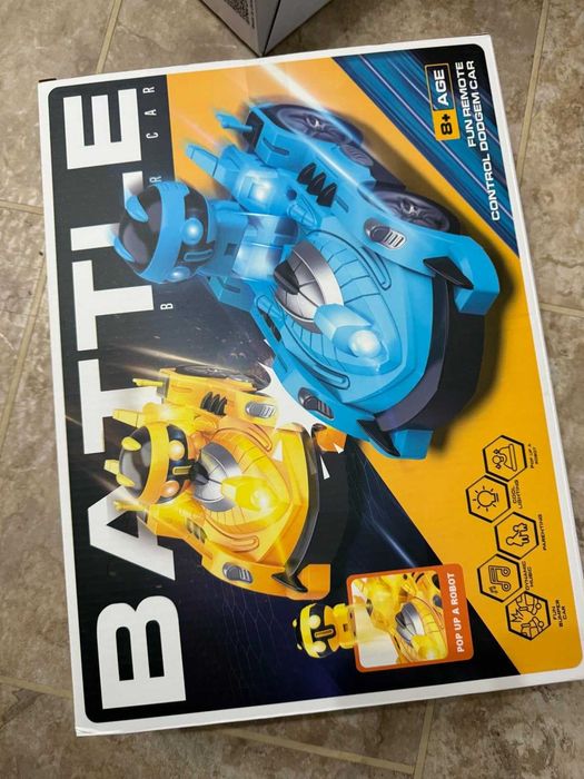 Klsniur 2 броя коли с дистанционно управление 2,4 Ghz, с LED светлина