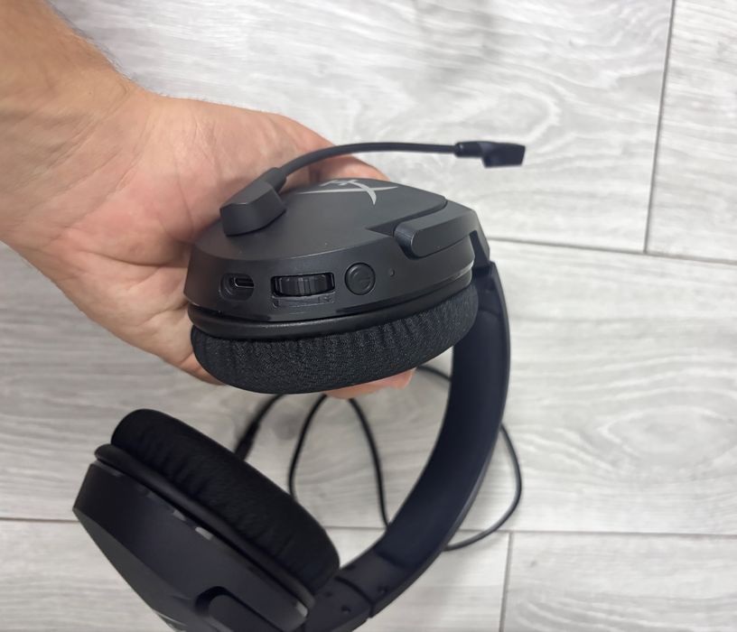 Casti HyperX ca noi