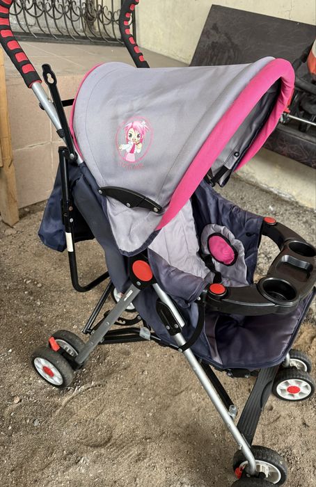 Детская коляска в рабочем состоянии
