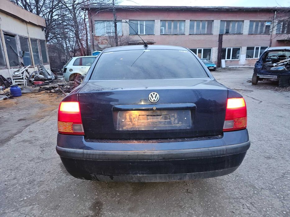 Volkswagen Passat B5 1.6 на части