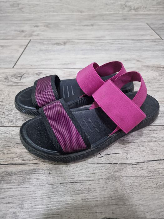 Сандалии р-р. 35