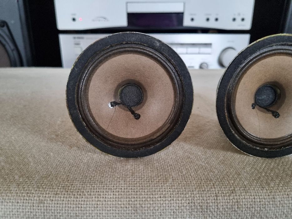 Set Difuzoare Medii Grundig. 4 ohms, 10 watts, 8,9 cm. Impecabile