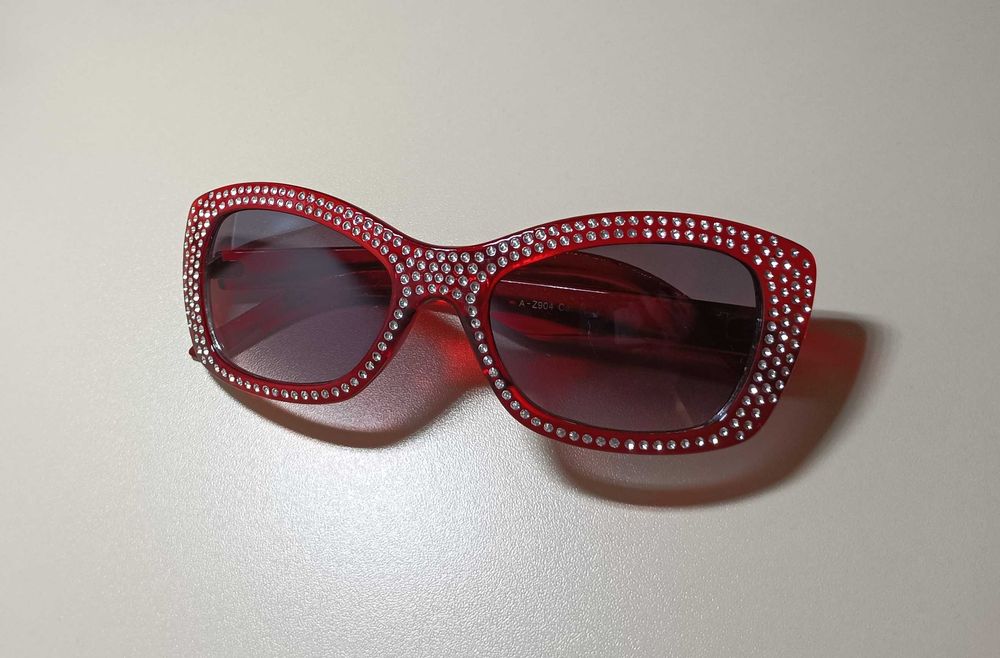 Ochelari de soare, dama.