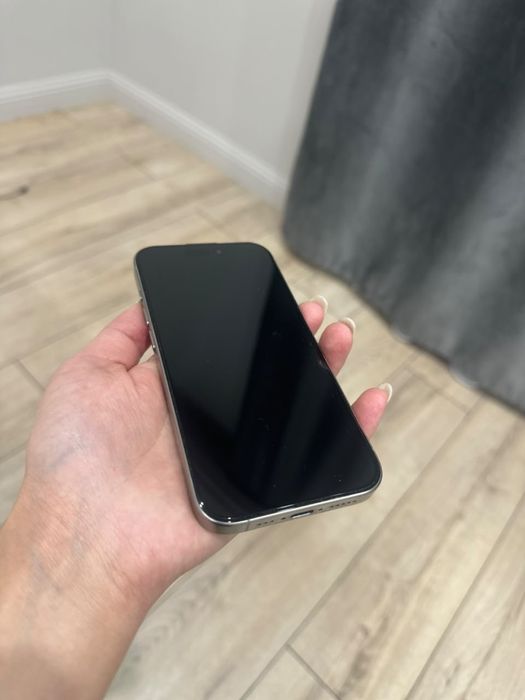 IPhone 15 pro идеальном состаяние