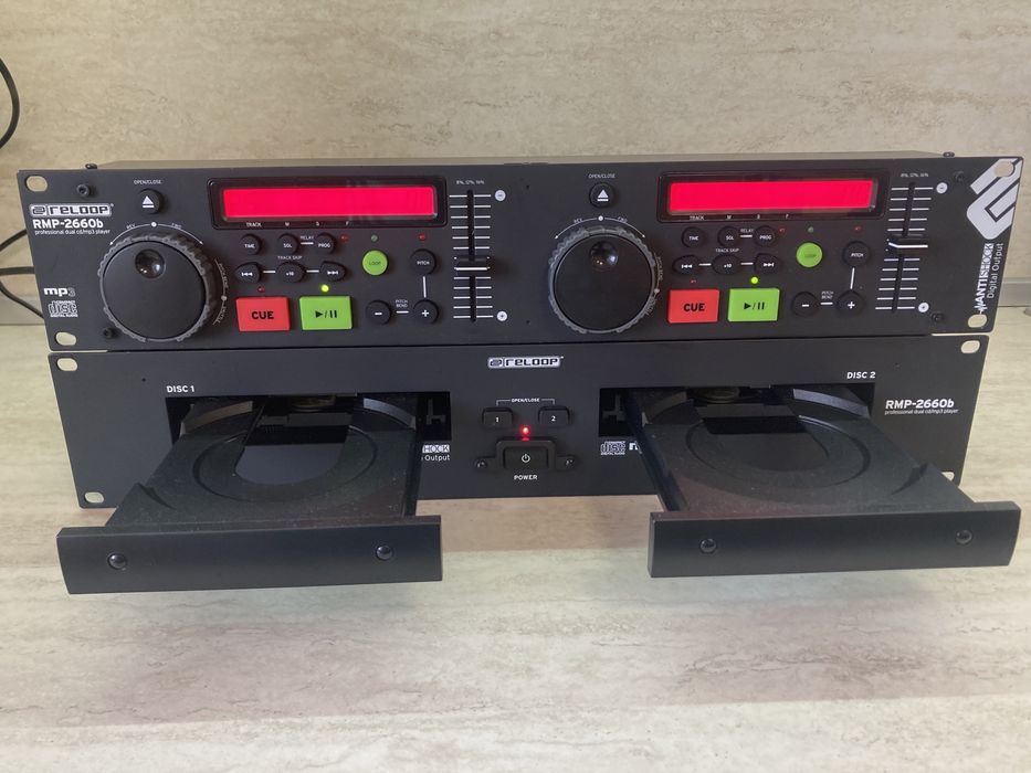 DJ контролер Reloop