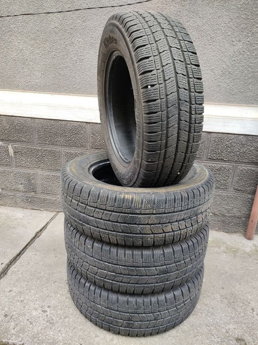 Vând Set Cauciucuri 215/65/16 C-uri M+S Kleber Import recent Germania