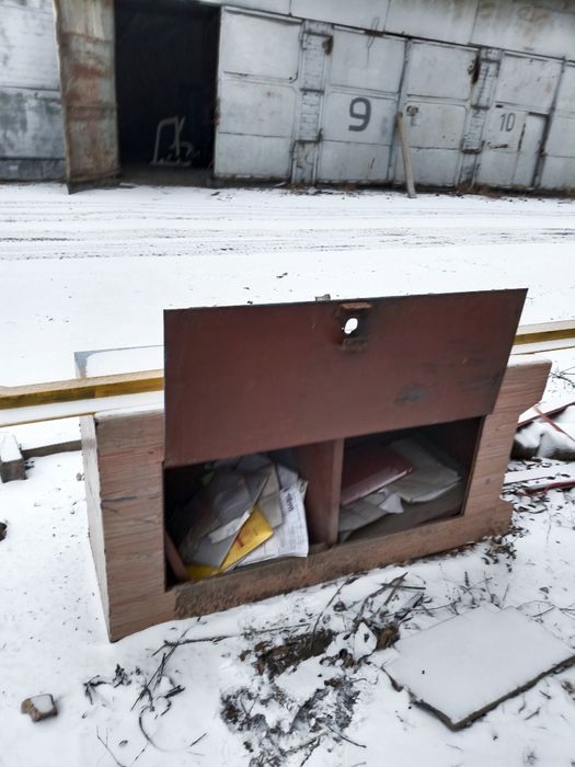 Сейф металлический