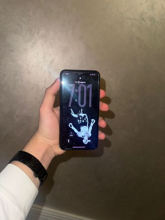 Продам 11 про макс 256гб