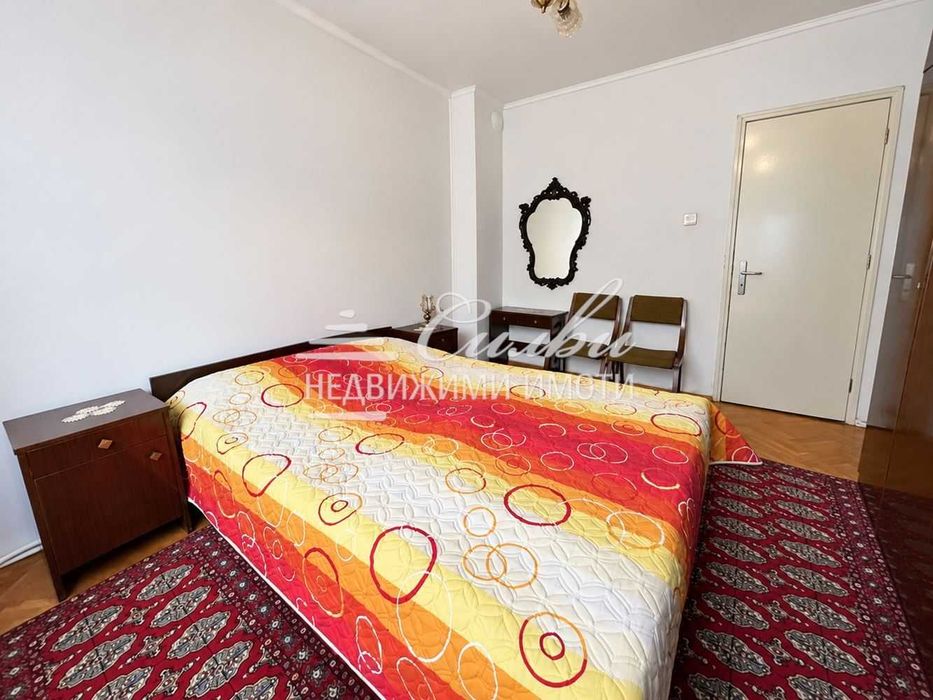 Продава се Четиристаен апартамент в Шумен, Болницата - 100 кв.м за 1650 €/кв.м - Снимка #3
