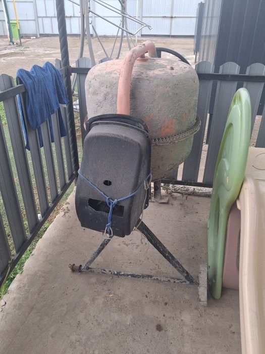 Бетономешалка 180 л рабочая