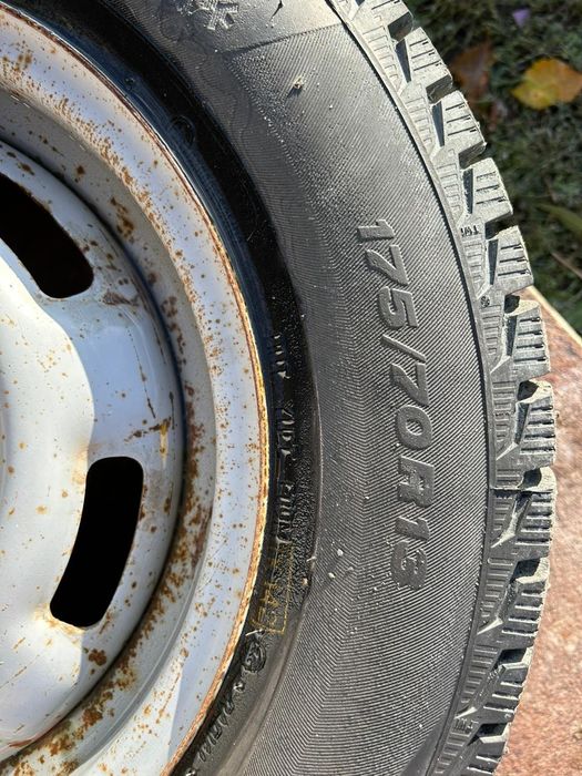 Зимние шины с дисками на р13