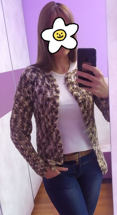 Ръчно плетена жилетка