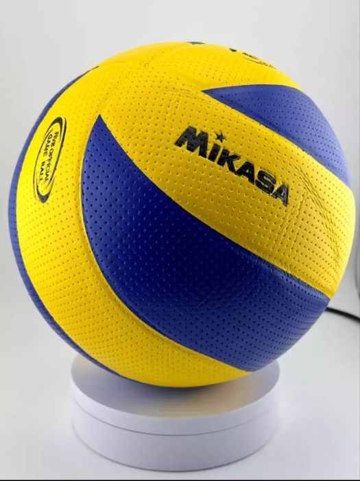 Волейбольный мяч