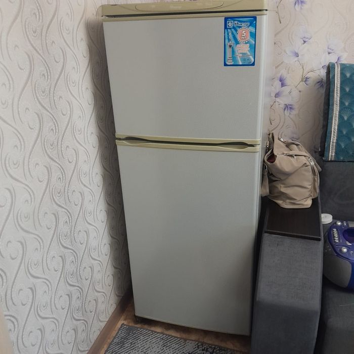 Холодильник двухкамерный