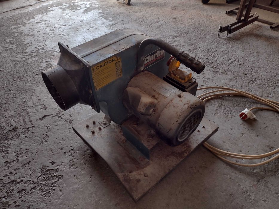 Exhaustor , ventilator portabil