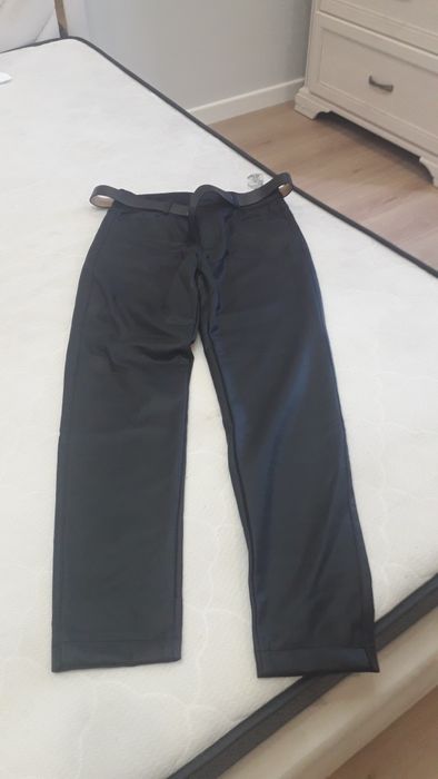 продаю вещи .кофта . кожаные юбки и брюки