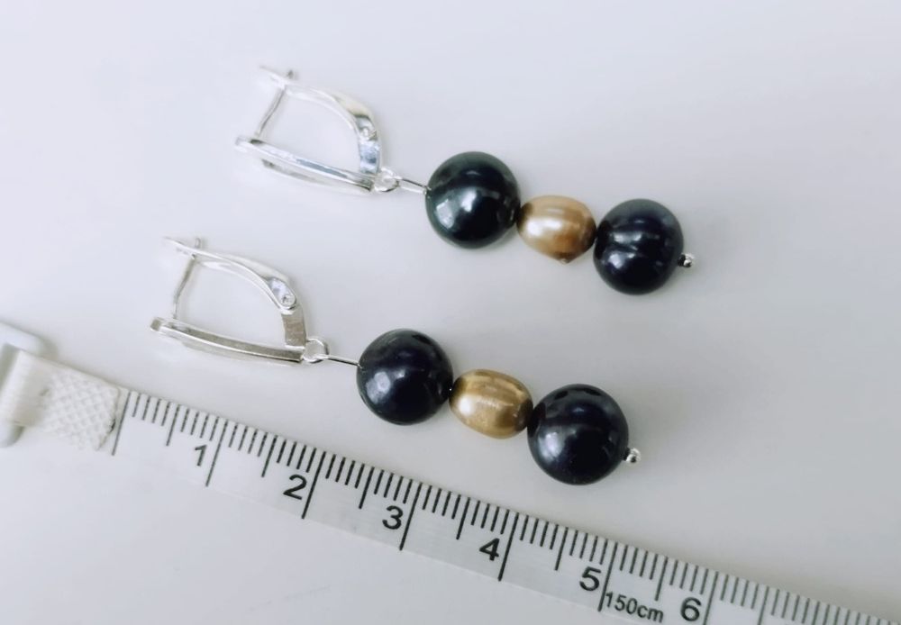 Cercei cu perle de culoare neagra si maro, copii