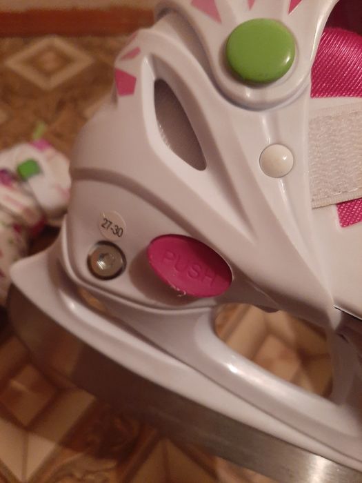 Коньки  детские на девочку